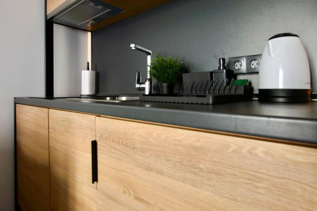 Studio Apartment By Hi5- Rottenbiller Apartment Budapest Extérieur photo