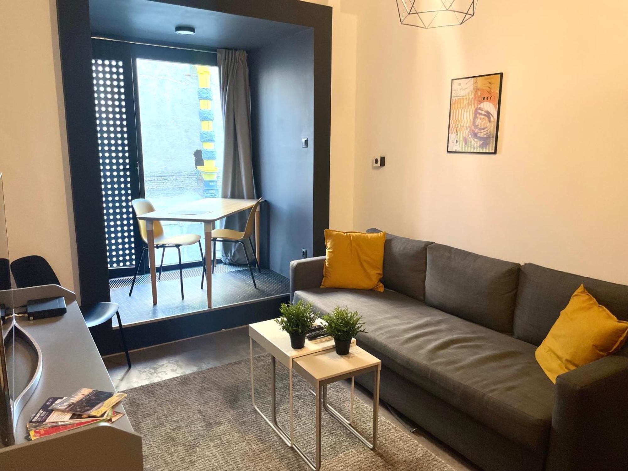Studio Apartment By Hi5- Rottenbiller Apartment Budapest Extérieur photo