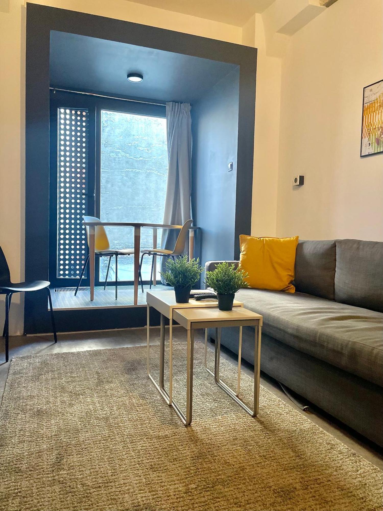 Studio Apartment By Hi5- Rottenbiller Apartment Budapest Extérieur photo